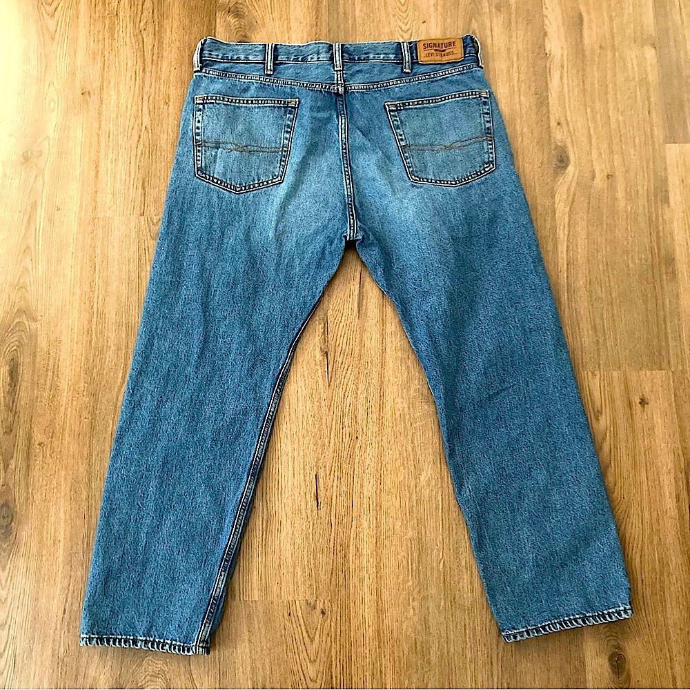 Men’s Signature Levi’s Strauss Size 38W 29L Regular Classic Denim